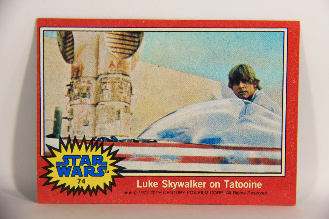 Star Wars 1977 Trading Card #74 Luke Skywalker On Tatooine ENG Topps L019896