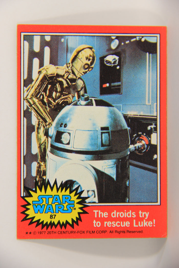 Star Wars 1977 Trading Card #87 The Droids Try To Rescue Luke ENG Topps L019901