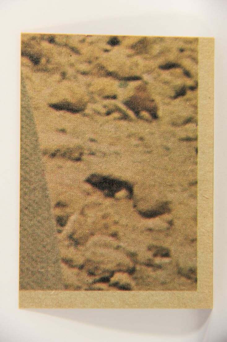 Star Wars 1977 Trading Card #89 The Imprisoned Princess Leia ENG Topps L019902