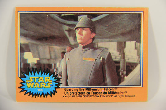 Star Wars 1977 Trading Card #164 Guarding The Millennium Falcon FR-ENG OPC L020008