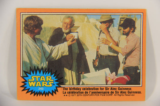 Star Wars 1977 Card #243 The Birthday Celebration For Sir Alec Guinness FR-ENG OPC L020063