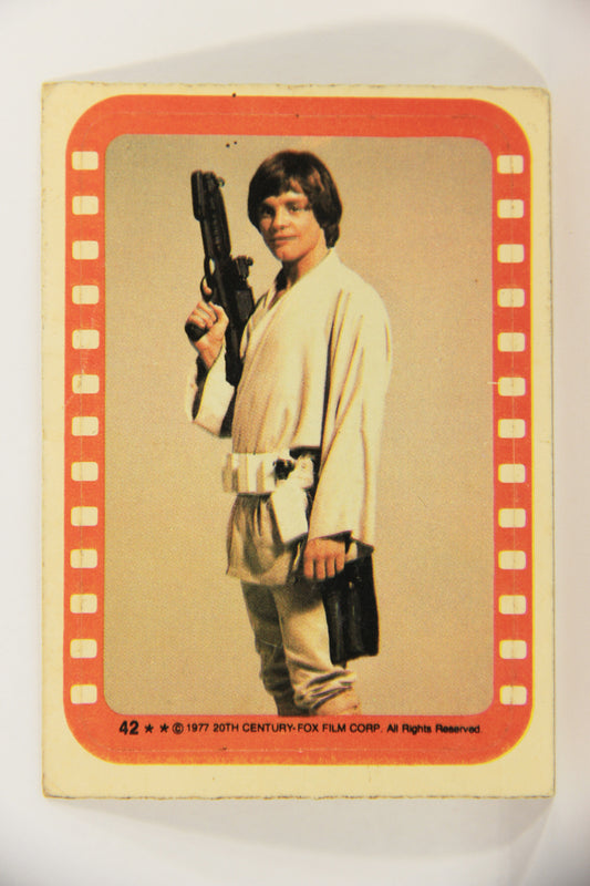 Star Wars 1977 Sticker Card #42 Luke Poses With His Weapon ENG Topps L020082