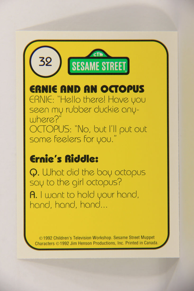 Sesame Street TV Show 1992 Trading Card #32 O Ernie And An Octopus ENG L020655
