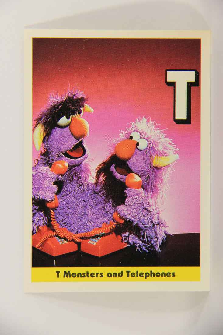 Sesame Street TV Show 1992 Trading Card #36 T Monsters And Telephones ENG L020659