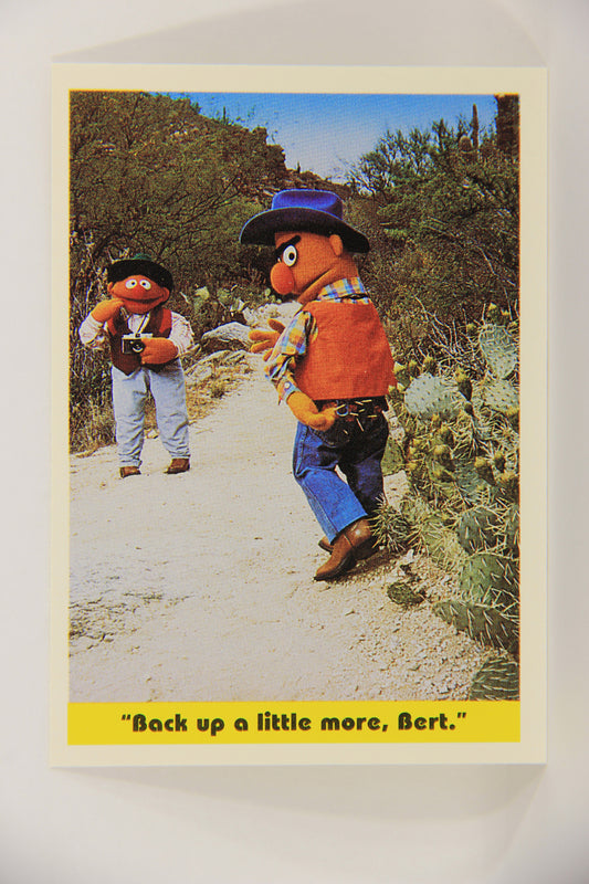Seasame Street TV Show 1992 Trading Card #62 Back Up A Little More Bert ENG L020685