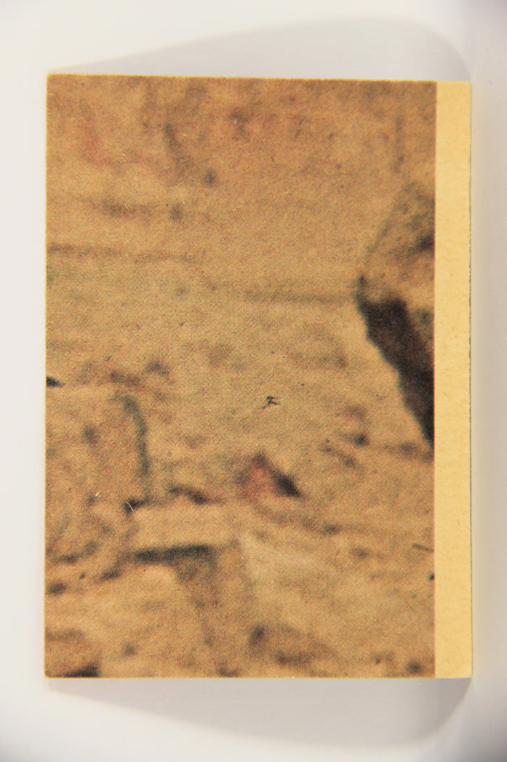 Star Wars 1977 Trading Card #115 Hiding In The Millennium Falcon FR-ENG OPC L020857