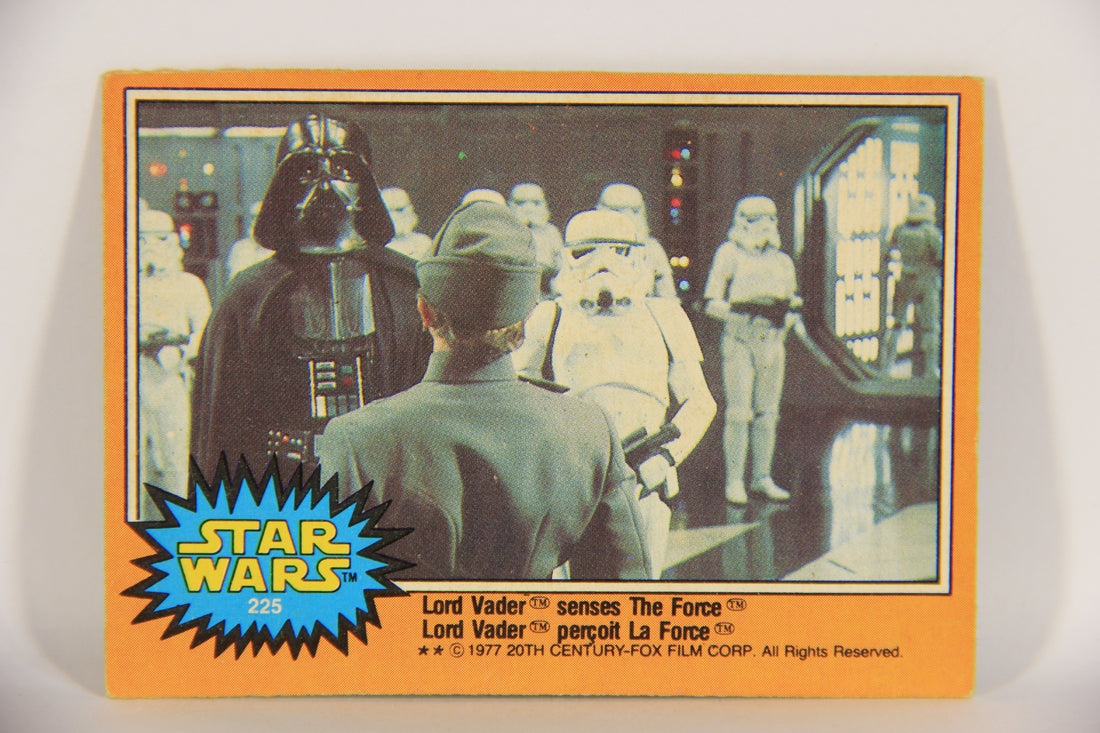 Star Wars 1977 Trading Card #225 Lord Vader Senses The Force FR-ENG OPC L020867