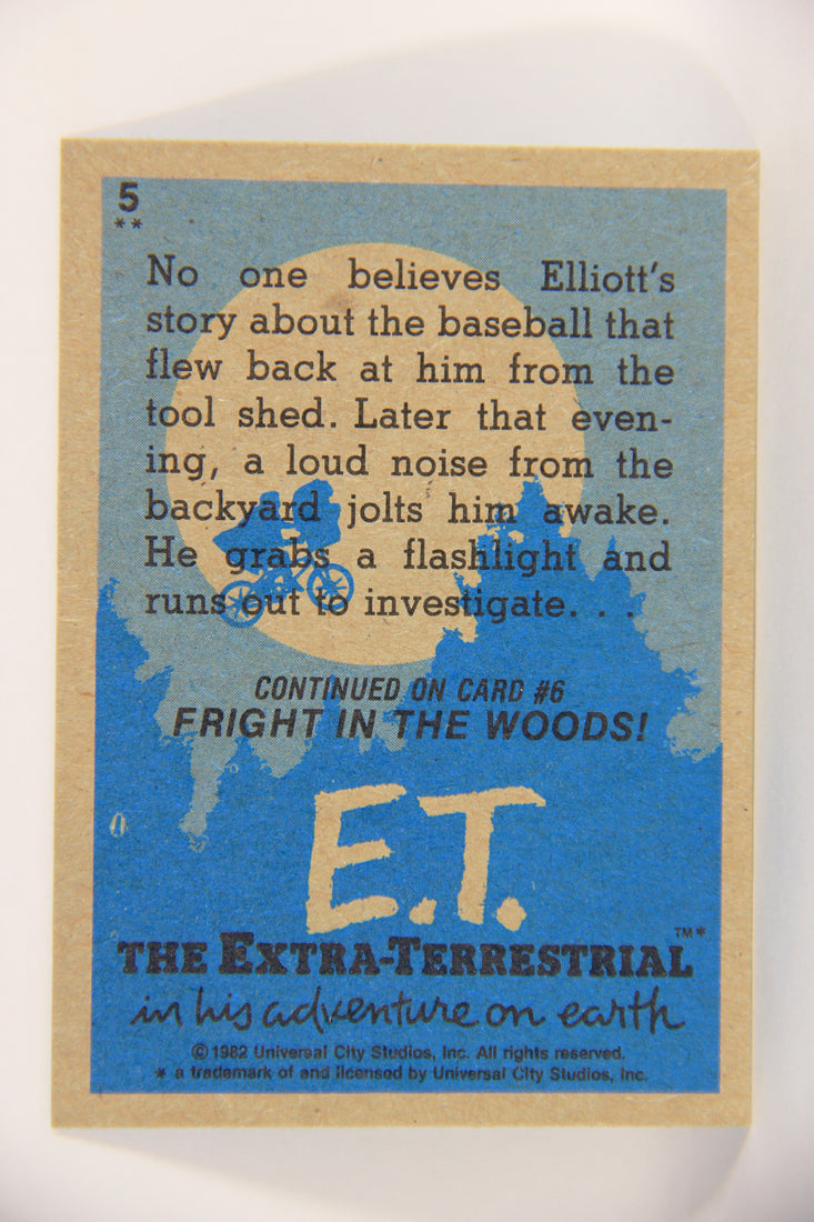 E.T. The Extra-Terrestrial 1982 Trading Card #5 Elliott's Search ENG Topps L020970