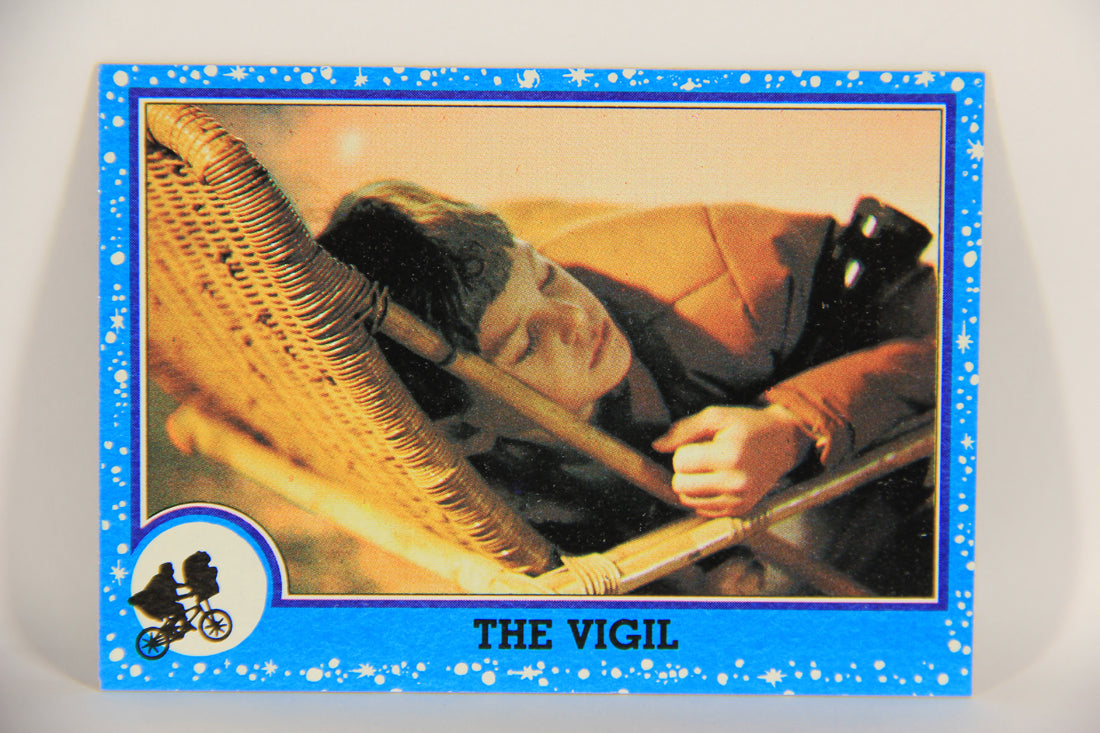E.T. The Extra-Terrestrial 1982 Trading Card #8 The Vigil ENG Topps L020973