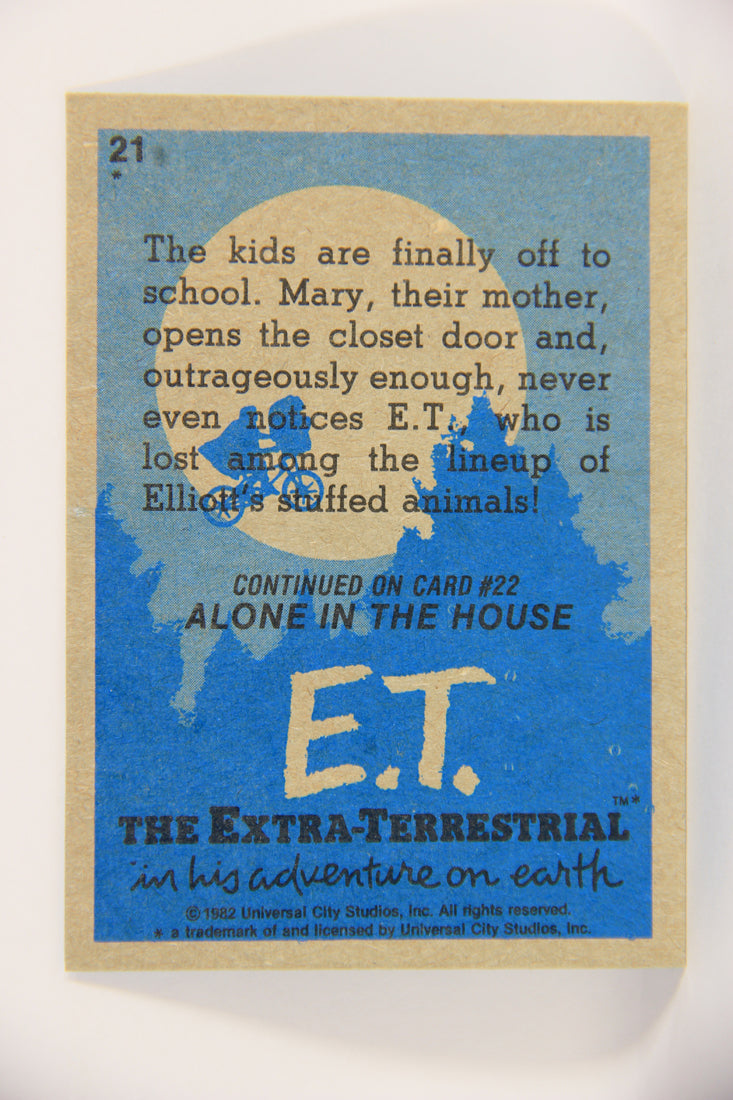 E.T. The Extra-Terrestrial 1982 Trading Card #21 A Quick Disguise ENG Topps L020986