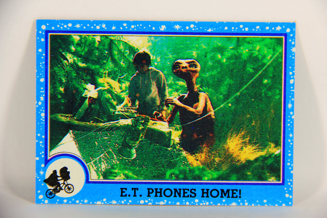 E.T. The Extra-Terrestrial 1982 Trading Card #47 E.T. Phones Home ENG Topps L021012