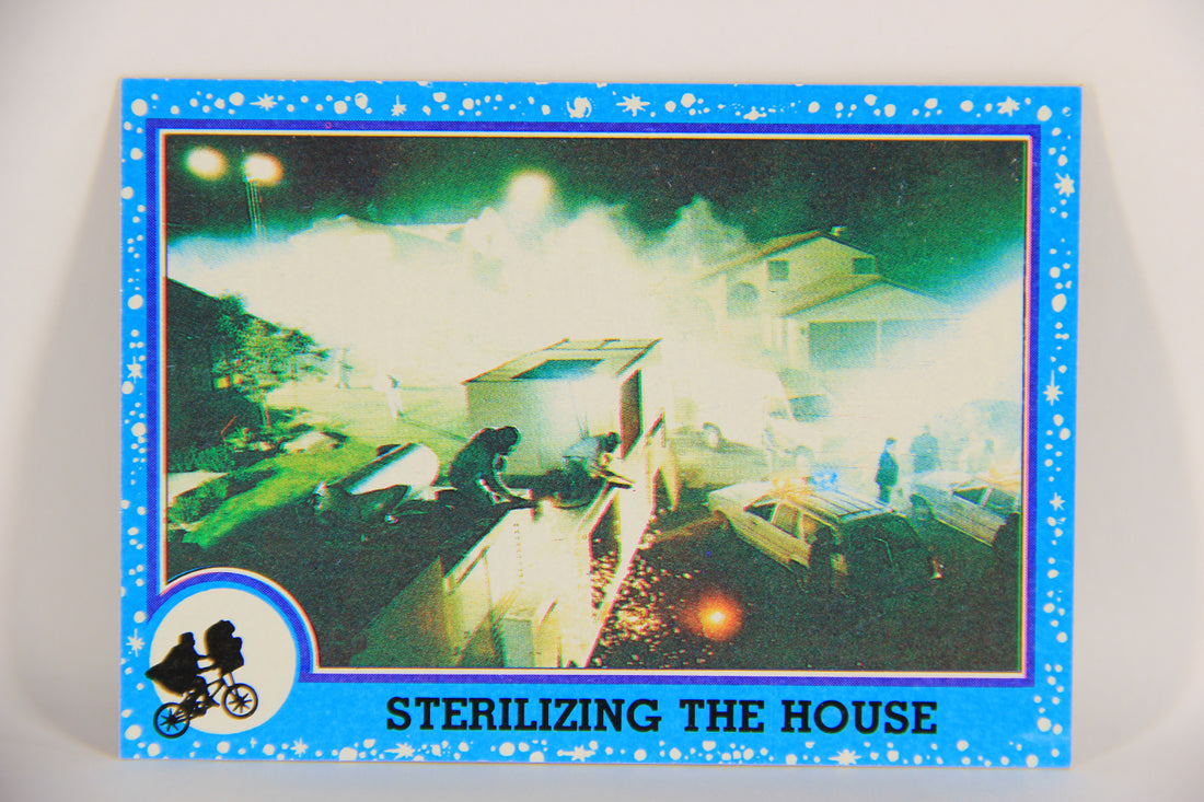 E.T. The Extra-Terrestrial 1982 Trading Card #54 Sterilizing The House ENG Topps L021019