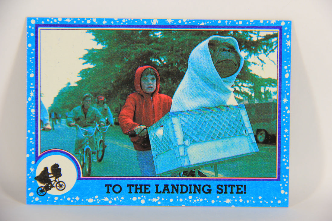 E.T. The Extra-Terrestrial 1982 Trading Card #64 To The Landing Site ENG Topps L021029