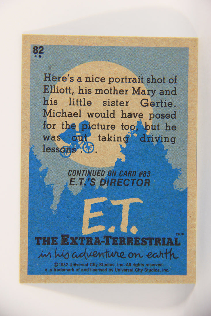 E.T. The Extra-Terrestrial 1982 Trading Card #82 Elliott's Family ENG Topps L021047