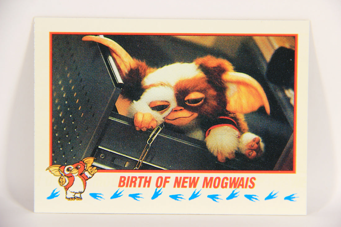 Gremlins 2 The New Batch 1990 Trading Card #32 Birth Of New Mogwais ENG L021078
