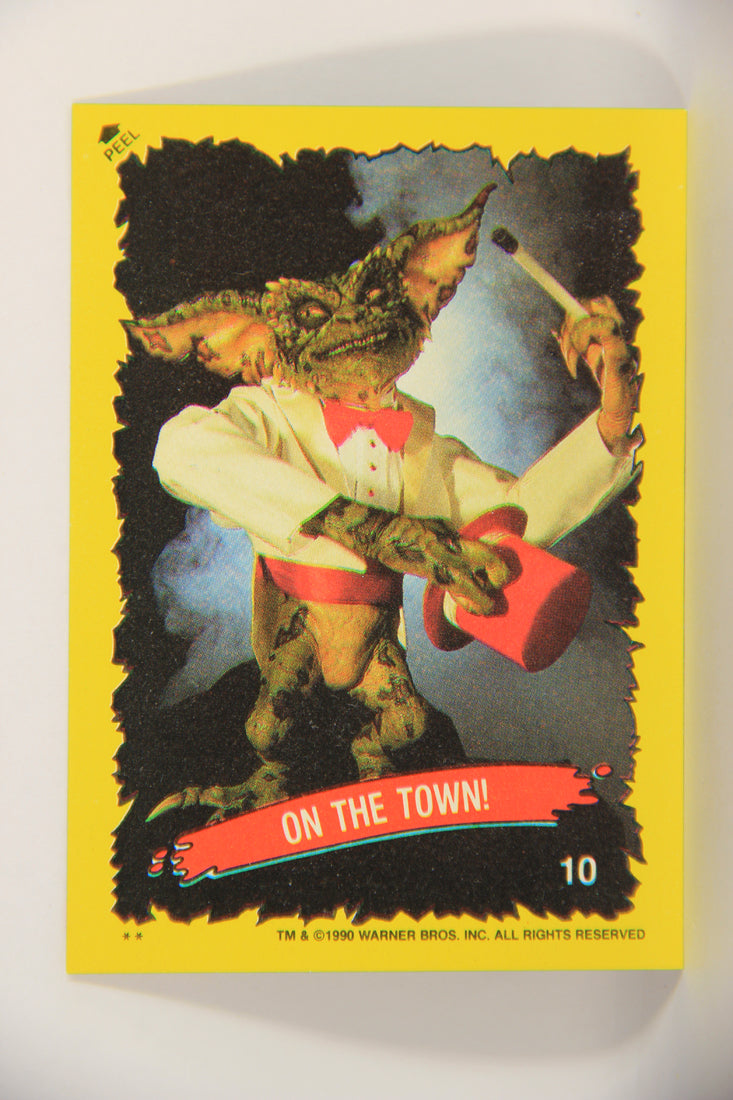 Gremlins 2 The New Batch 1990 Sticker Card #10 On The Town ENG Red Border L021113