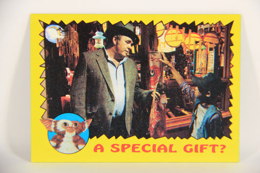 Gremlins 1984 Trading Card #2 A Special Gift ENG Topps L021117