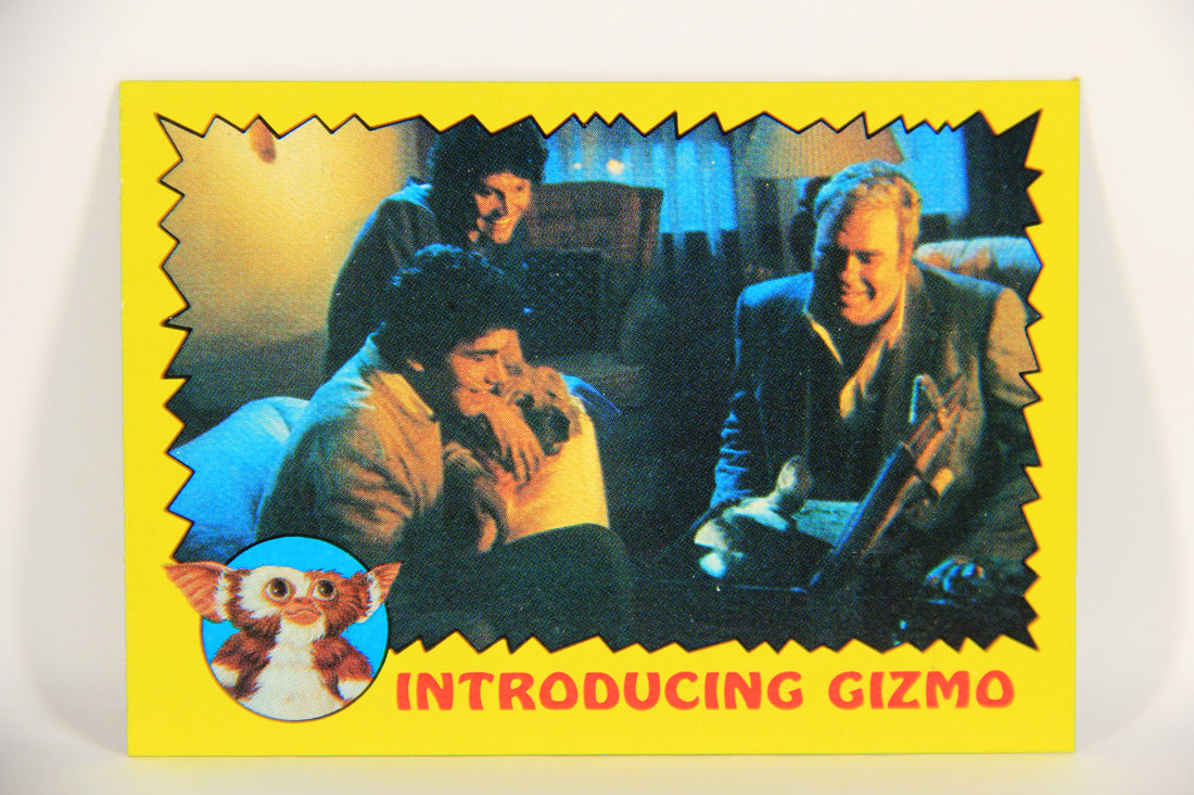 Gremlins 1984 Trading Card #12 Introducing Gizmo ENG Topps L021127