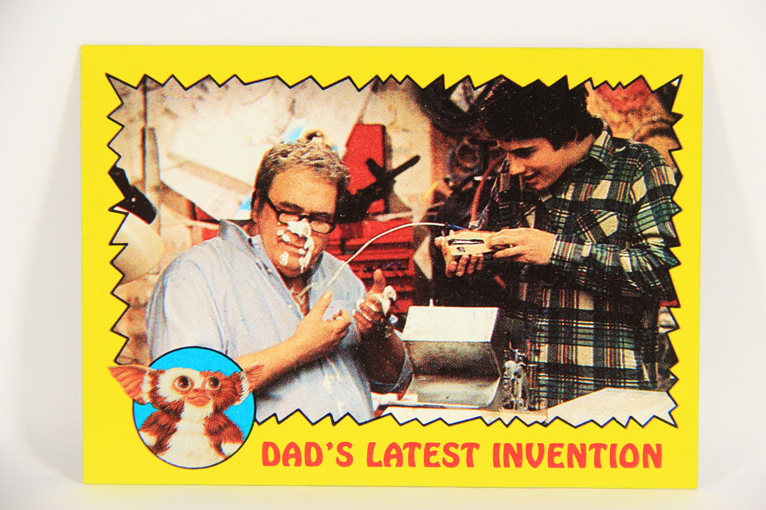 Gremlins 1984 Trading Card #18 Dad's Latest Invention ENG Topps L021133