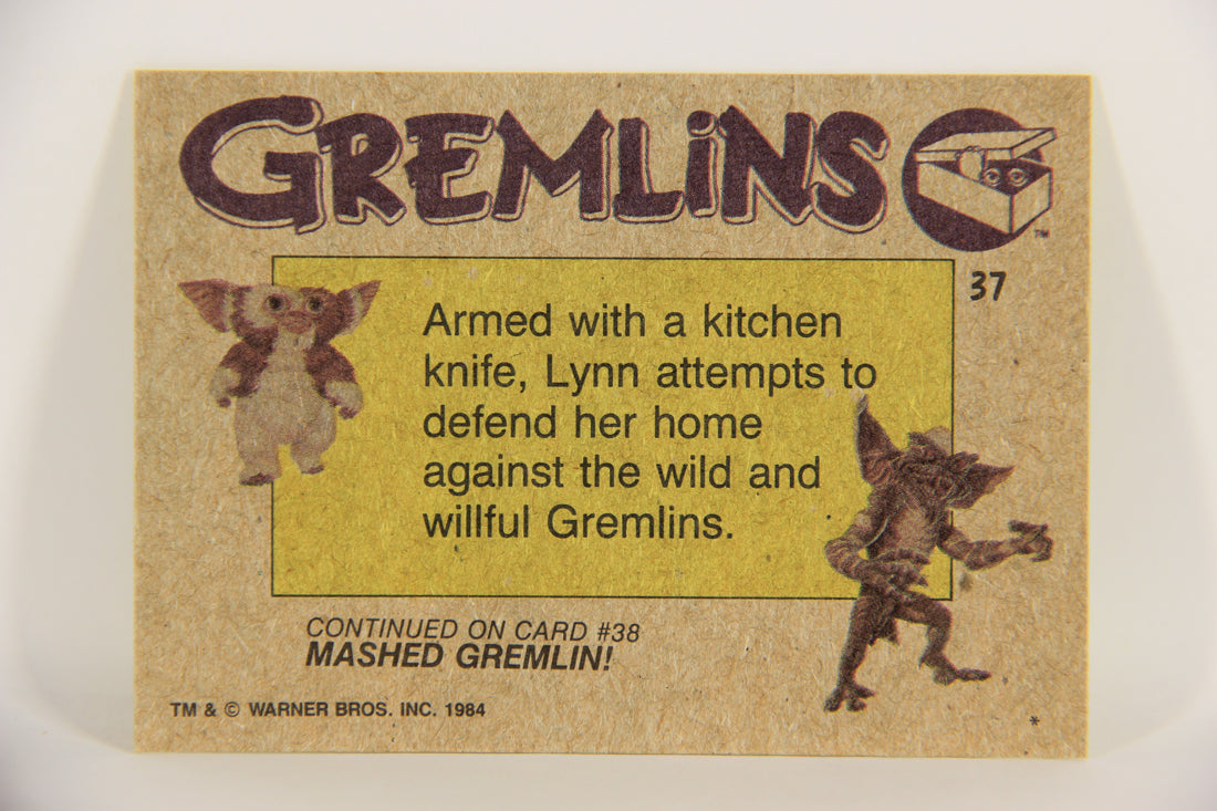 Gremlins 1984 Trading Card #37 Lynn's Big Risk ENG Topps L021152