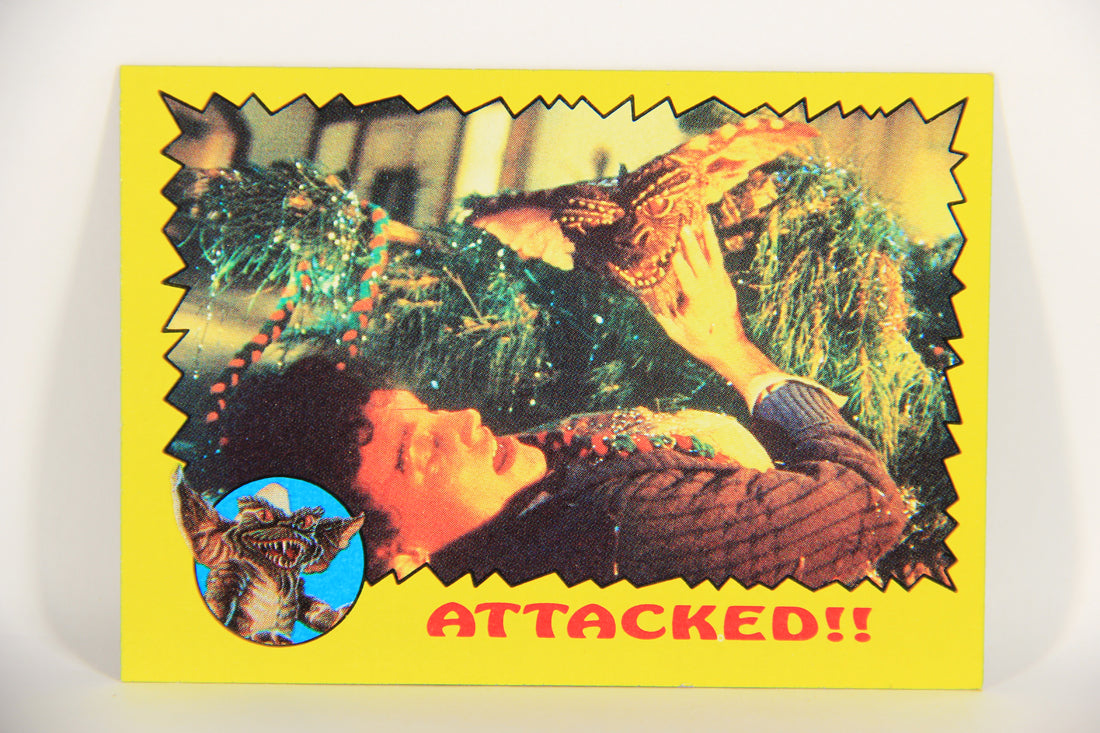 Gremlins 1984 Trading Card #40 Attacked ENG Topps L021155