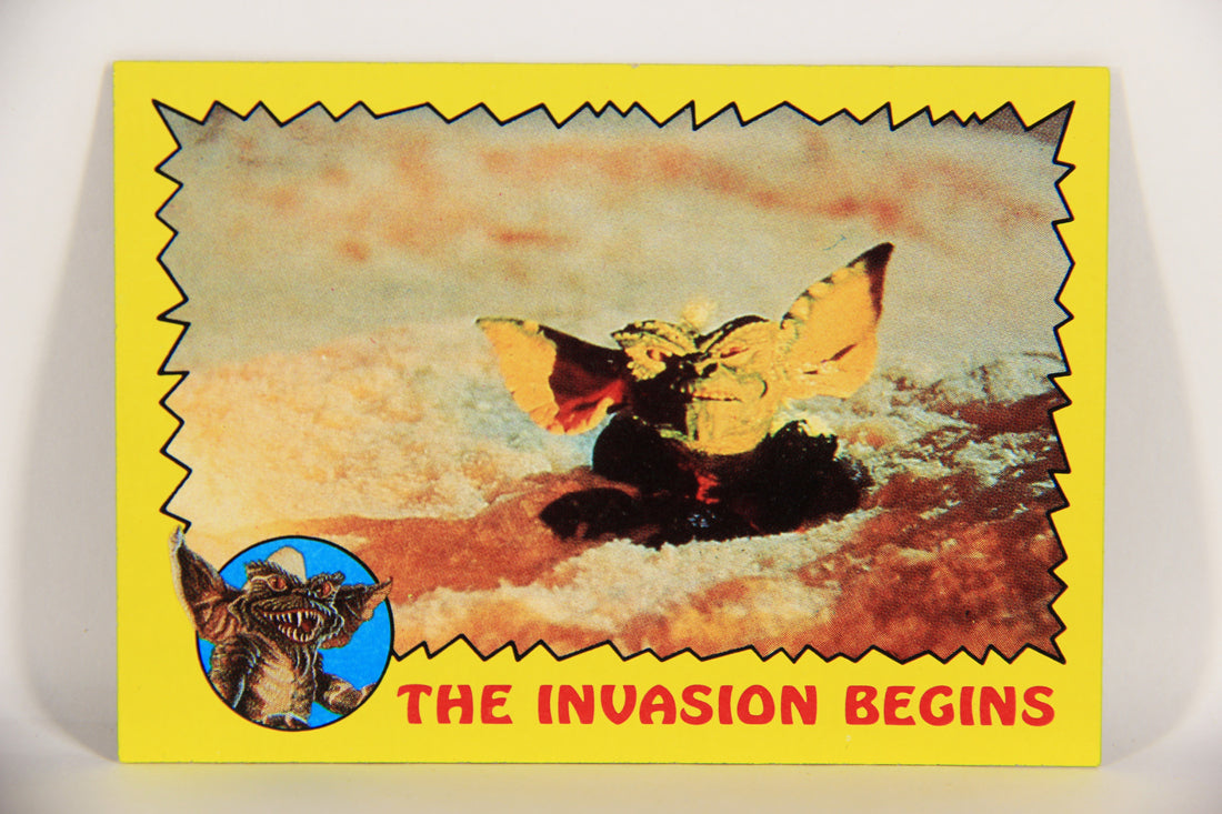 Gremlins 1984 Trading Card #42 The Invasion Begins ENG Topps L021157