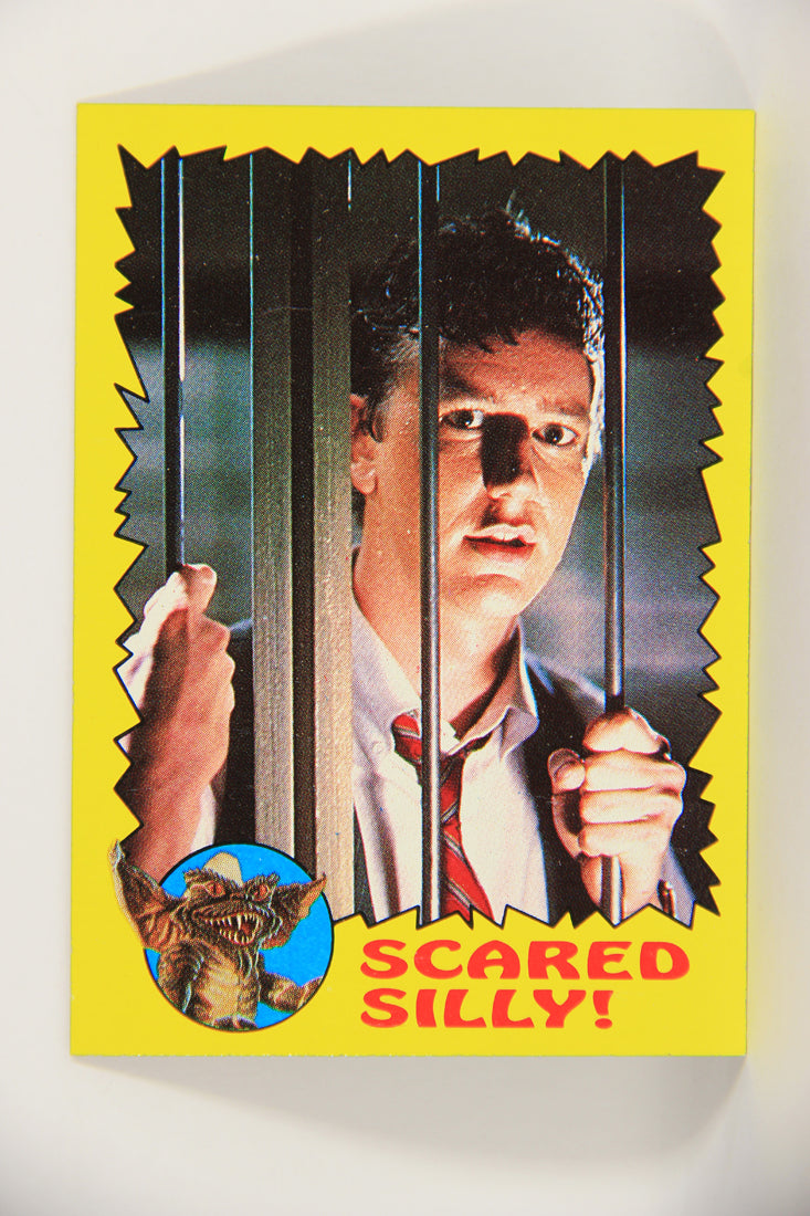 Gremlins 1984 Trading Card #46 Scared Silly ENG Topps L021161