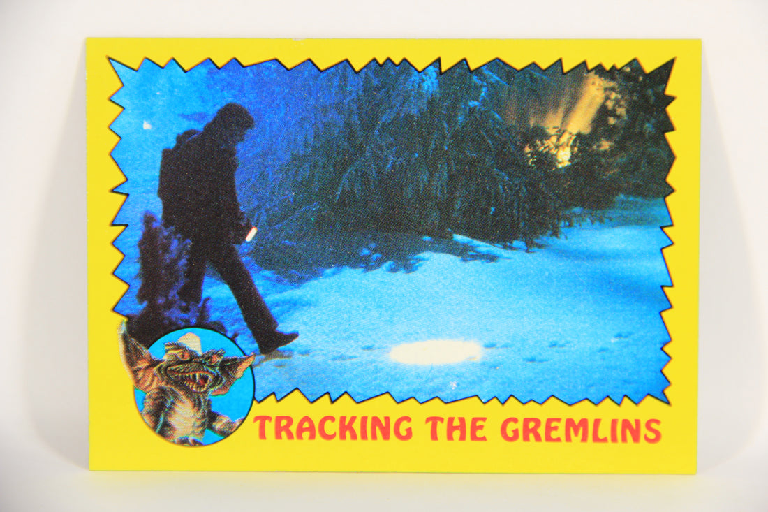 Gremlins 1984 Trading Card #49 Tracking The Gremlins ENG Topps L021164