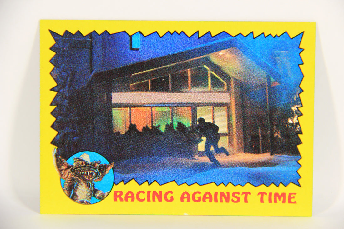 Gremlins 1984 Trading Card #51 Racing Against Time ENG Topps L021166
