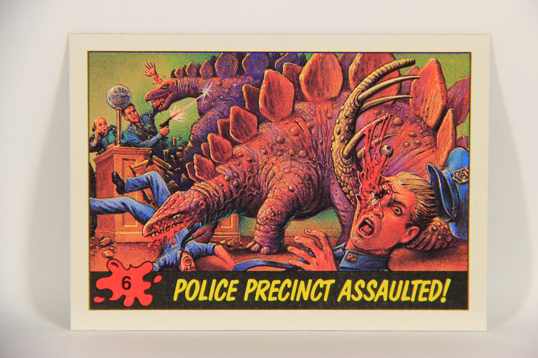 Dinosaurs Attack 1988 Vintage Trading Card #6 Police Precinct Assaulted ENG L021201