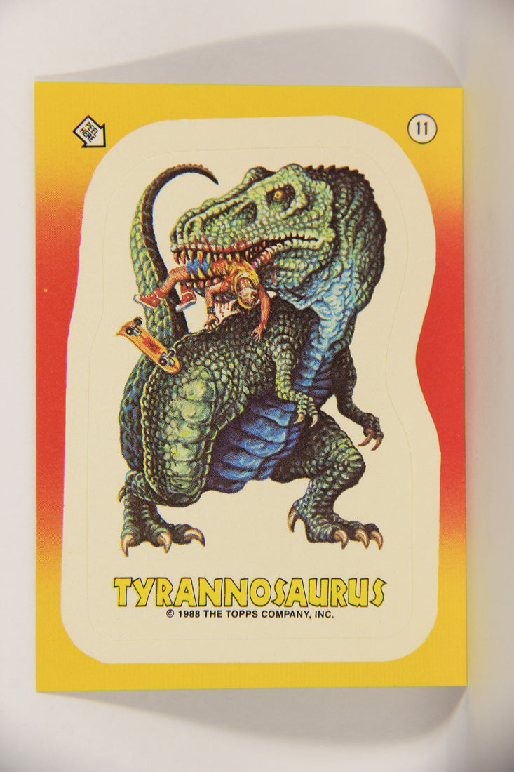 Dinosaurs Attack 1988 Vintage Sticker Trading Card #11 Tyrannosaurus ENG L021247