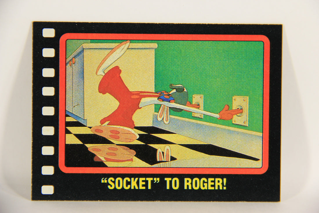 Who Framed Roger Rabbit 1988 Trading Card #16 Socket To Roger ENG Topps L021375