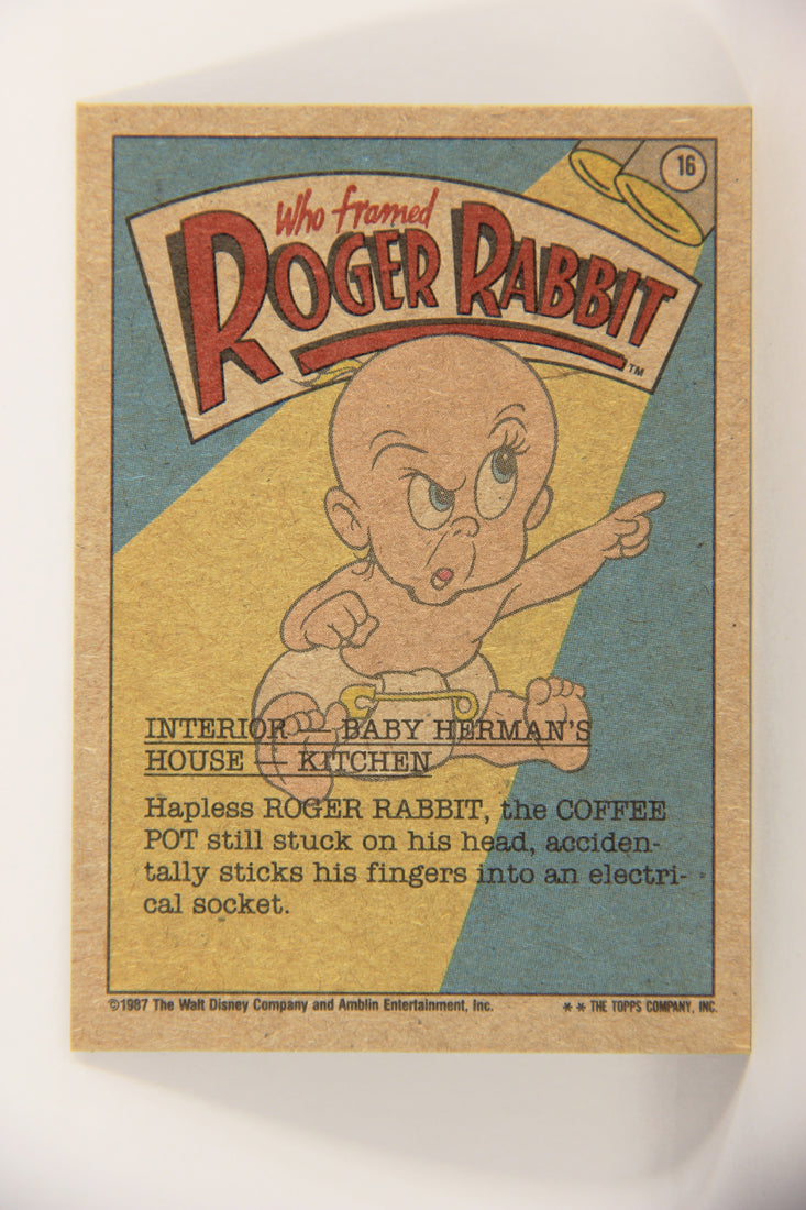 Who Framed Roger Rabbit 1988 Trading Card #16 Socket To Roger ENG Topps L021375