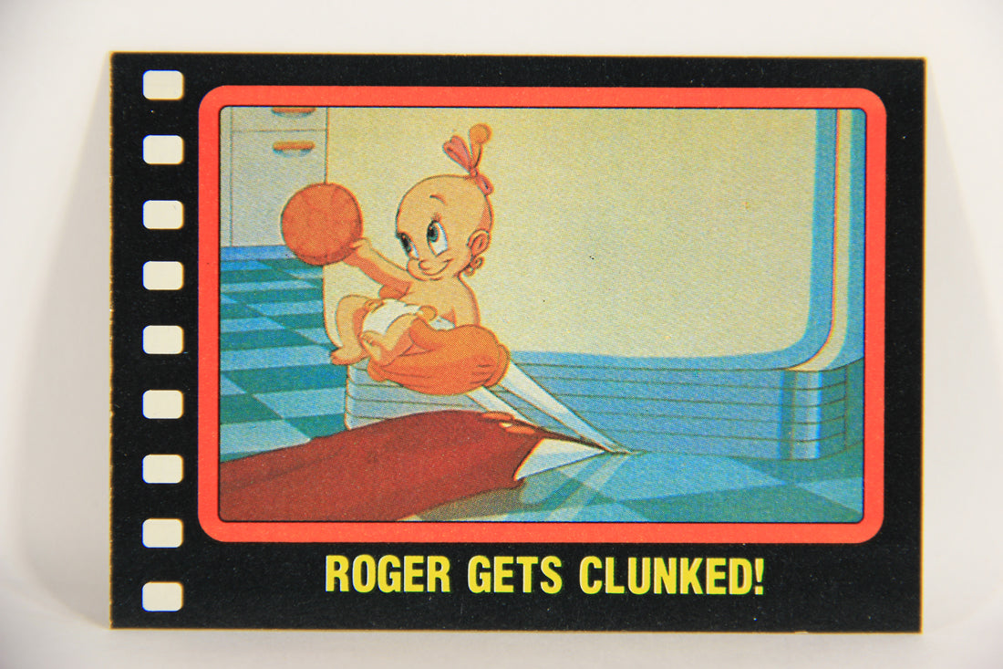 Who Framed Roger Rabbit 1988 Trading Card #26 Roger Gets Clunked ENG Topps L021385