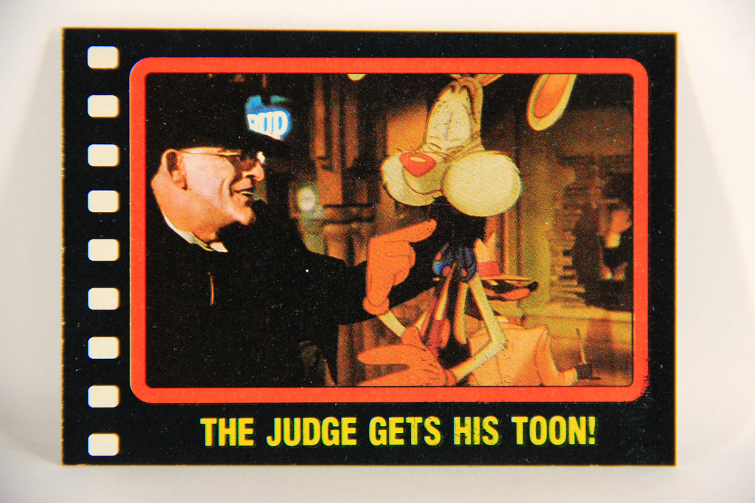 Who Framed Roger Rabbit 1988 Trading Card #69 The Judge Gets His Toon ENG L021427