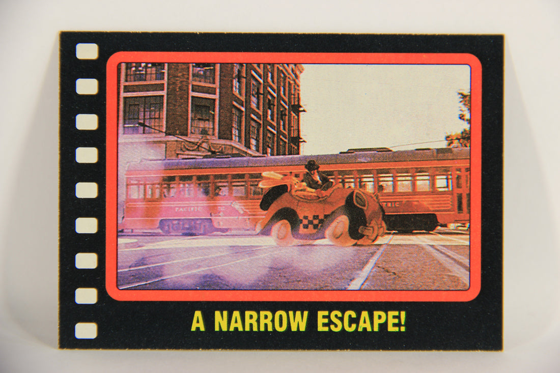 Who Framed Roger Rabbit 1988 Trading Card #79 A Narrow Escape ENG Topps L021436