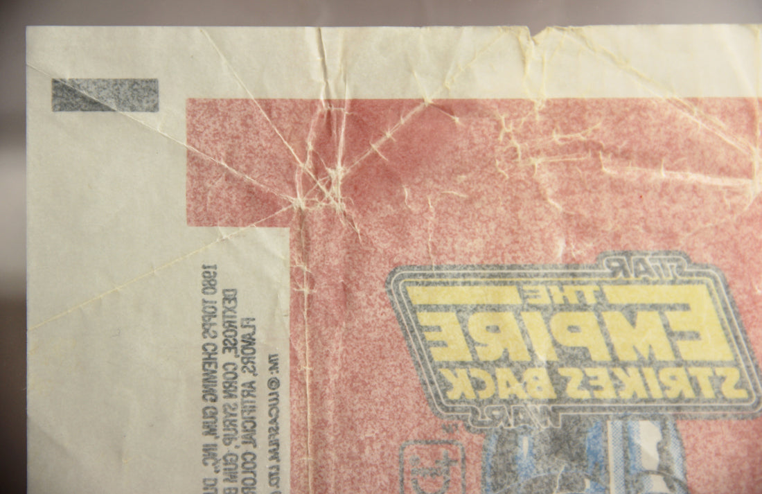 Star Wars Empire Strikes Back Trading Card Wax Wrapper 1st Series Red V-3 Topps L021553