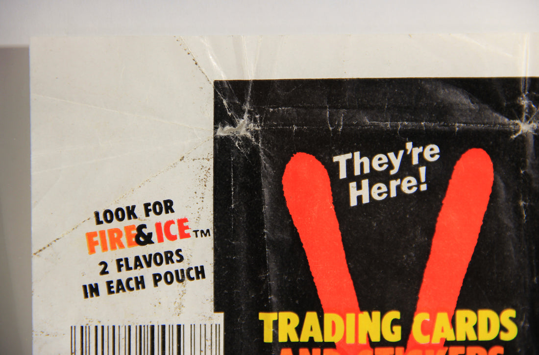 V Series 1984 TV Trading Card Wax Wrapper ENG Fleer L021555