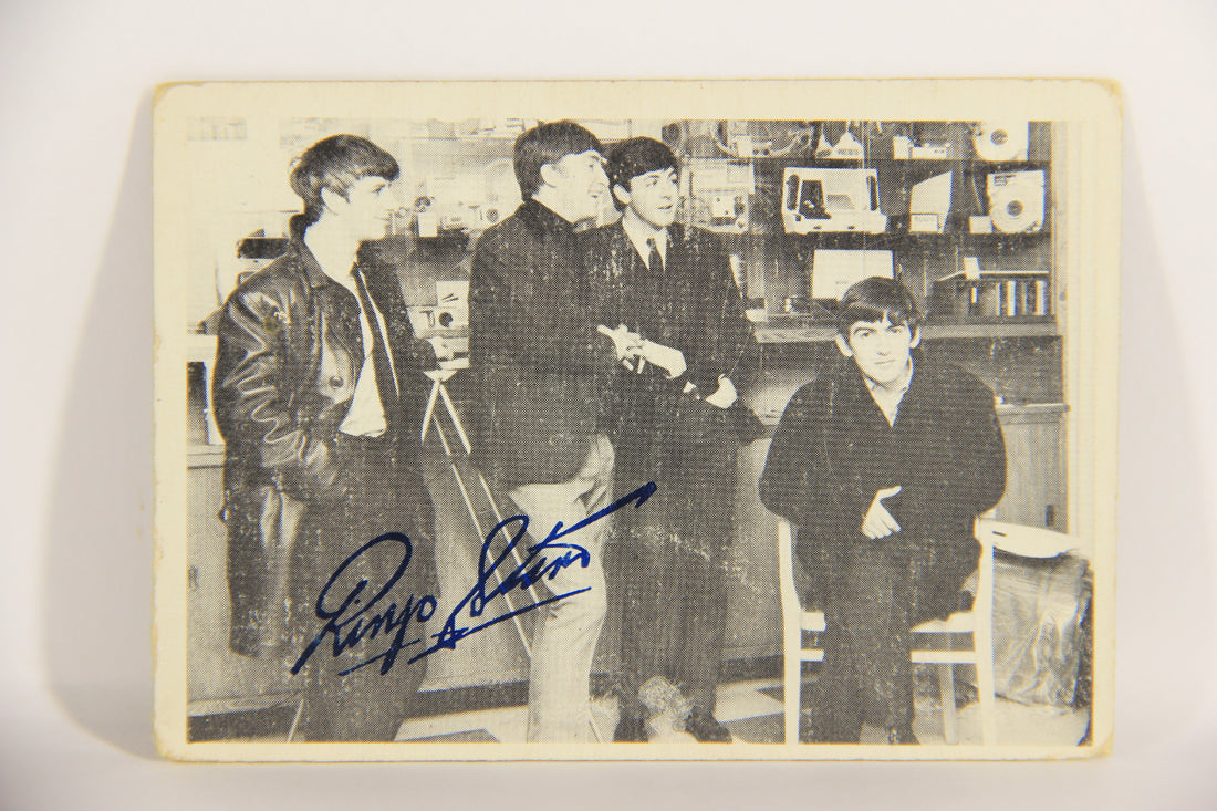 The Beatles 1964 B&W Series 1 Trading Card #32 John Paul George Ringo OPC L021559