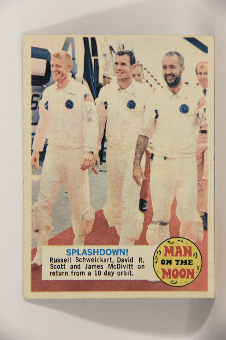 Man On The Moon 1969 Trading Card #10A Splashdown ENG O-Pee-Chee L021572