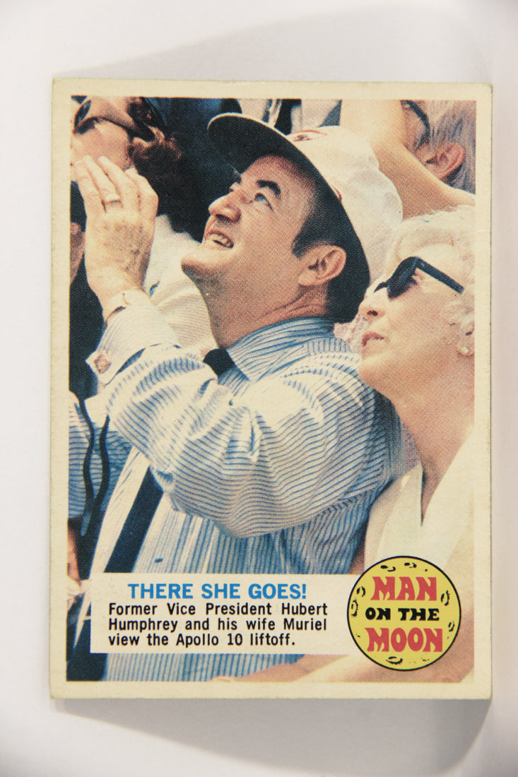 Man On The Moon 1969 Trading Card #24A There She Goes ENG O-Pee-Chee L021584