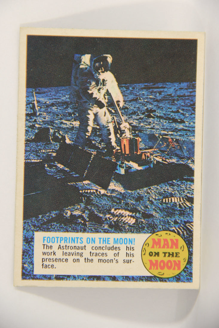 Man On The Moon 1969 Trading Card #82 Footprints On The Moon ENG O-Pee-Chee L021633