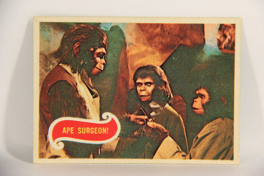 Planet Of The Apes 1969 Trading Card #18 Ape Surgeon ENG O-Pee-Chee L021649
