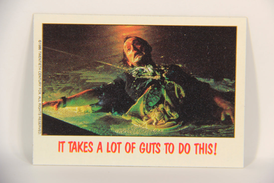 Fright Flicks 1988 Card #64 It Takes A Lot Of Guts To Do This - Aliens ENG Topps L021811