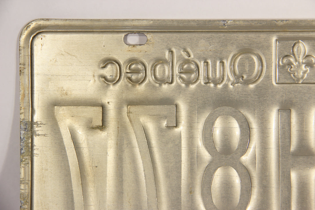 Canada Quebec 1979 License Plate #273H877 Cars - Automobiles L022004