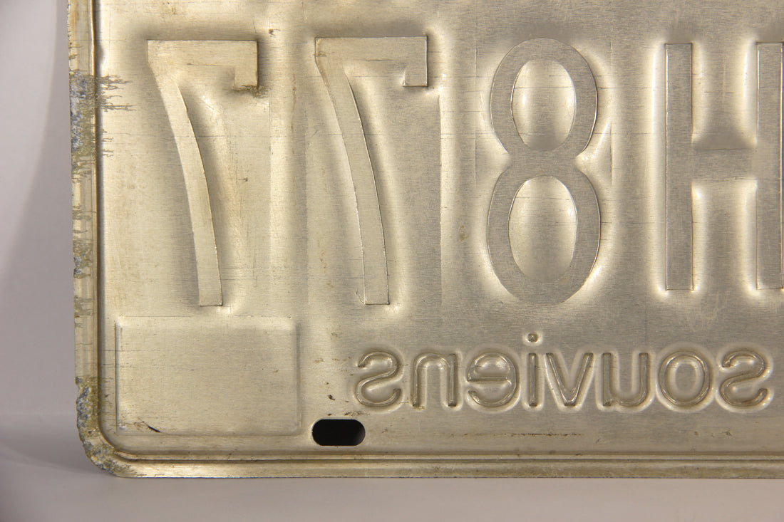 Canada Quebec 1979 License Plate #273H877 Cars - Automobiles L022004