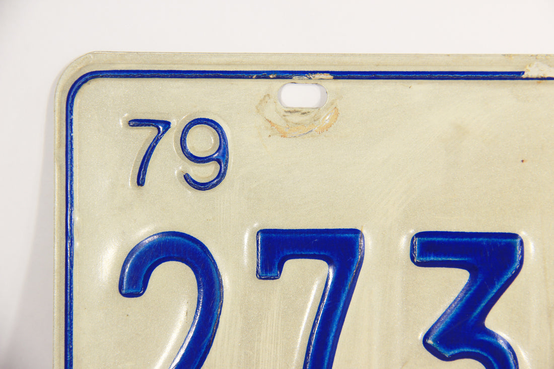 Canada Quebec 1979 License Plate #273H877 Cars - Automobiles L022004