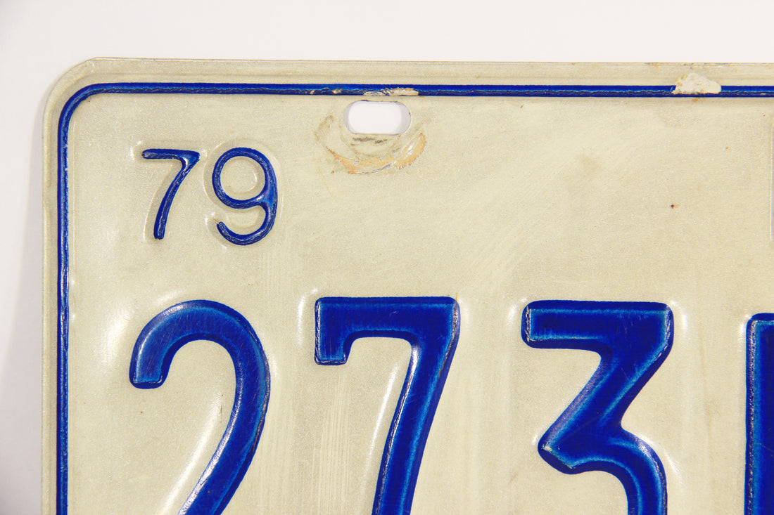 Canada Quebec 1979 License Plate #273H877 Cars - Automobiles L022004