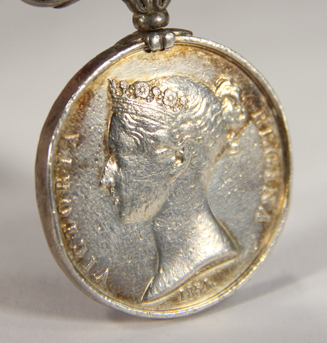 Great Britain 1854 Crimea Medal Dot Variant Unnamed With 2 x Clasps - Silver L022020