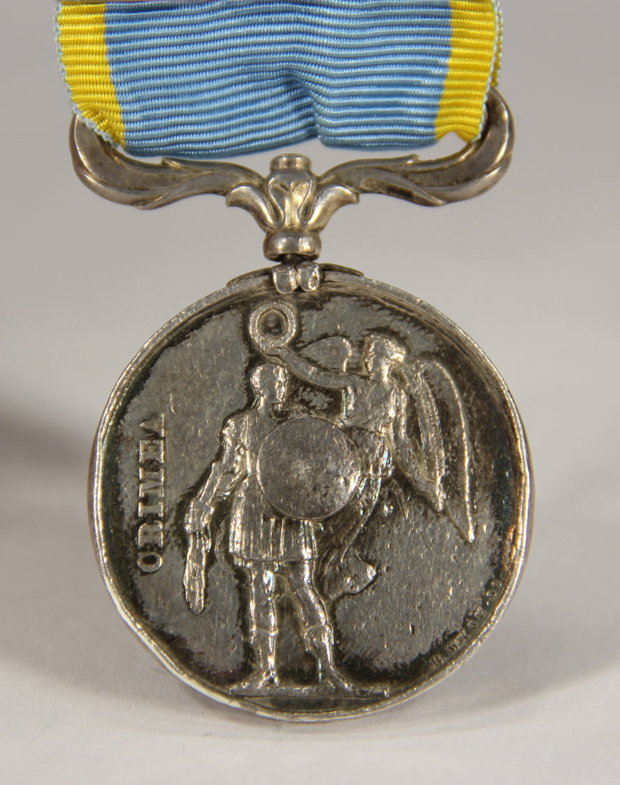 Great Britain 1854 Crimea Medal Dot Variant Unnamed With 2 x Clasps - Silver L022020